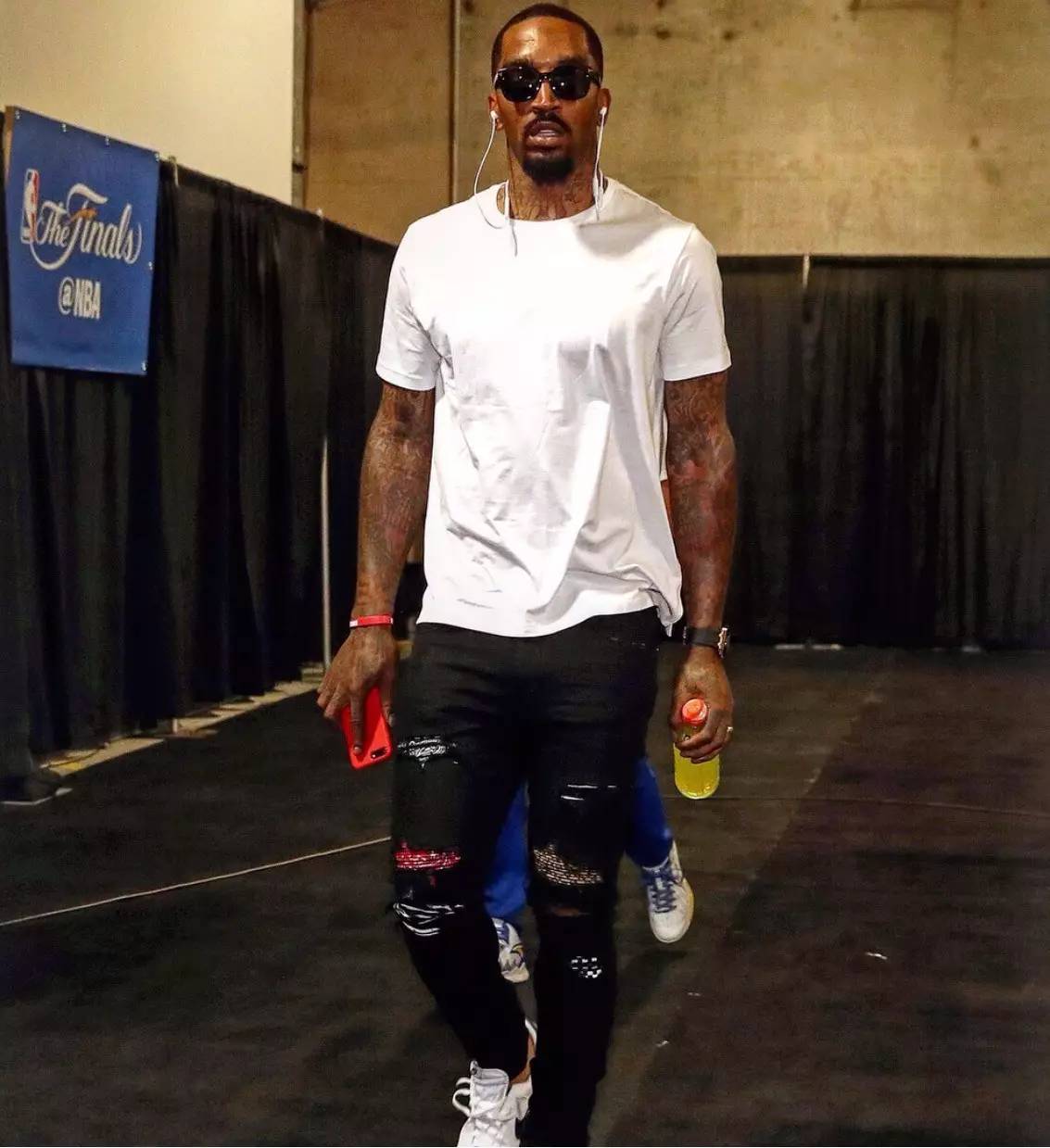 斯塔福德关键时刻展现老将风范