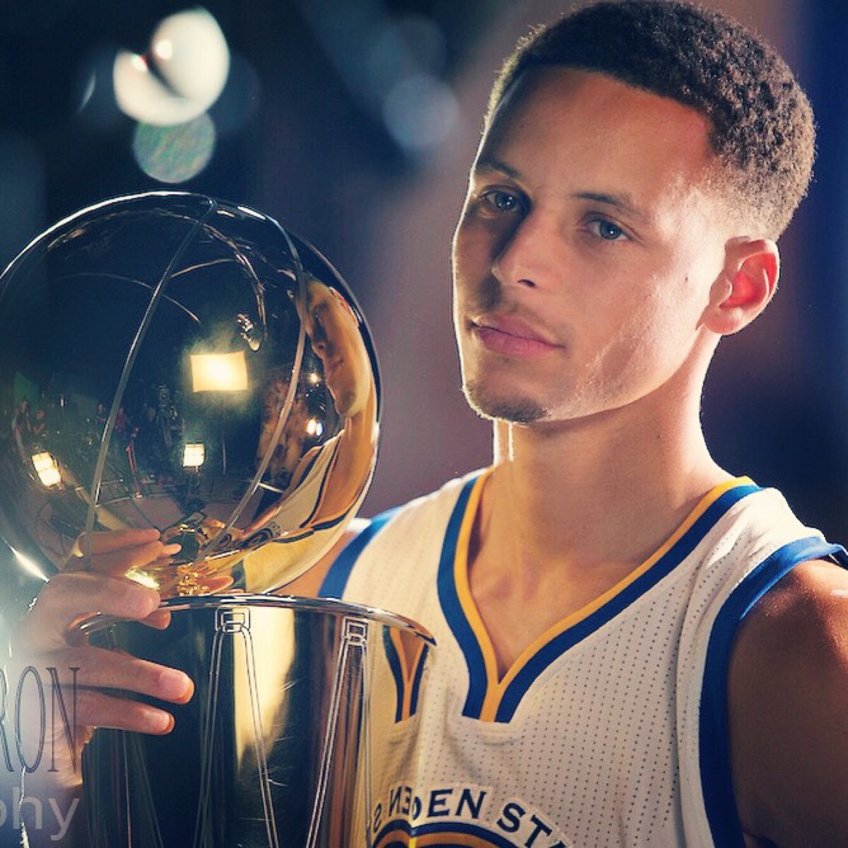 约基奇39+三双统治比赛 掘金力克雄鹿巩固西部前三 小波特23+10成关键奇兵