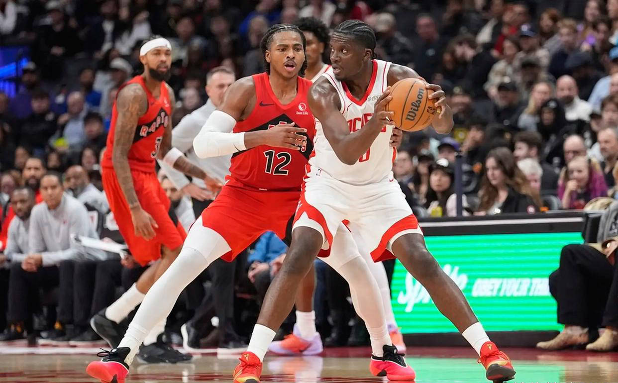 北京市大学生棒垒球联赛揭幕 竞技游戏斗智三合一