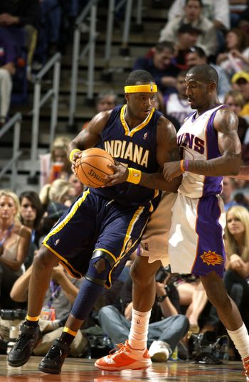 [NBA]卡鲁索手感火热 三分线外手起刀落