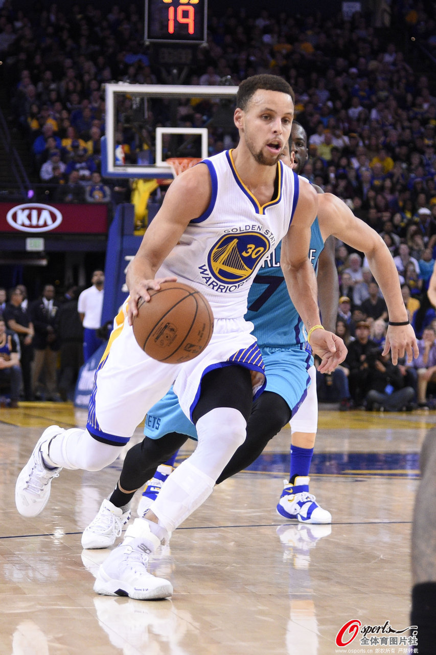 [中超]第22轮：上海海港1-1天津津门虎 集锦