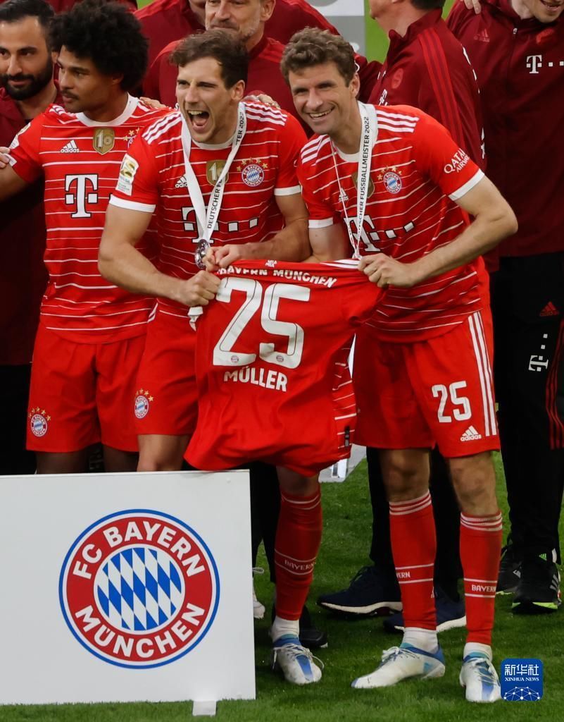 哈登生涯总得分超越奥尼尔，晋升NBA历史第九，现役仅次詹姆斯杜兰特